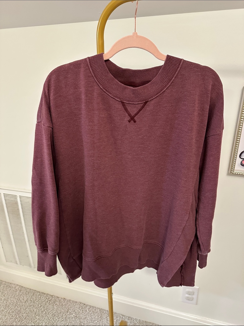 aerie Women's Crewneck Sweatshirt in Burgundy